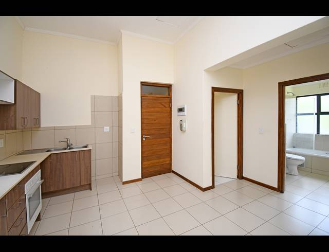 2 BEDROOM APARTMENT FOR SALE IN JACKAL CREEK GOLF ESTATE